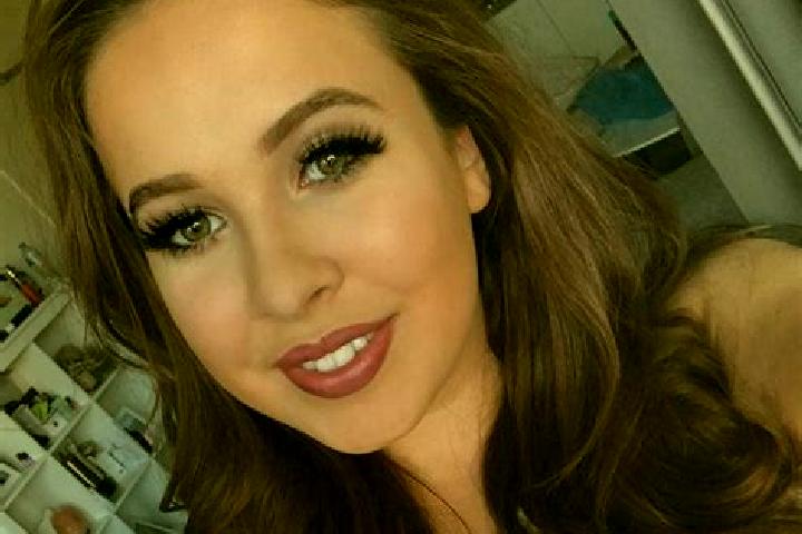 Lillian, 38, a chestnut hazel-eyed slavic companion based in Salderes. Offering BDSM, GFE. Available for incall and outcall, day and evening dates.