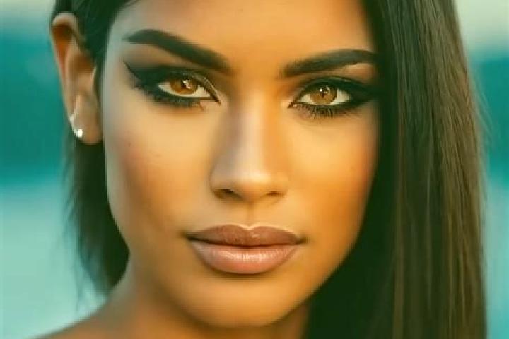 Lucy, 27, a black amber-eyed indian companion based in Vera. Offering Deep French Kissing, Erotic Massage, Tantra, Roleplay. Available for incall and outcall...