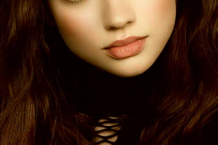 Lucy, 29, a chestnut hazel-eyed slavic companion based in Elizabethton. Offering CIM, 69, BDSM. Available for incall and outcall, overnight bookings available.