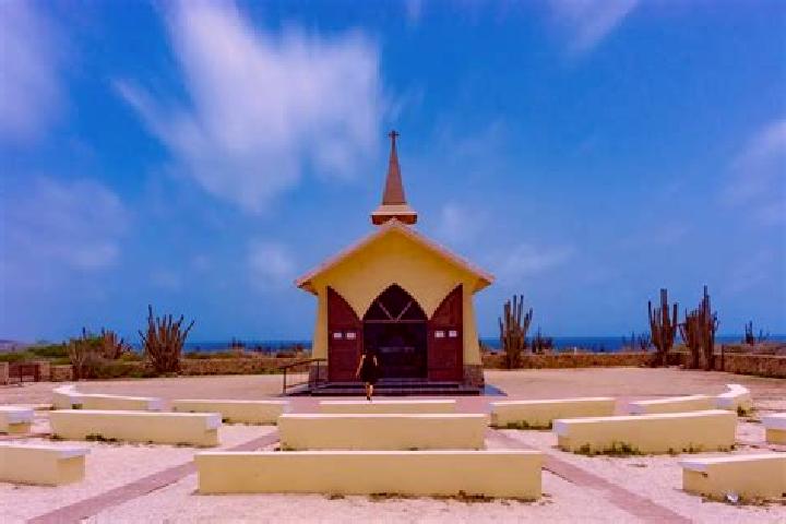Lucy, 34 — Escort in Albaro, Italy