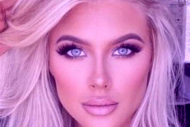 Luna, 26, a dark blonde brown-eyed mediterranean companion based in Weoulo. Offering Erotic Massage, OWO, 69. Available for incall and outcall, overnight boo...