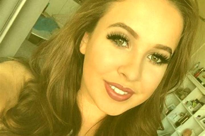 Luna, 29, a dark blonde hazel-eyed asian companion based in Belinchon. Offering Erotic Massage, OWO, BDSM. Available for incall and outcall, day and evening ...
