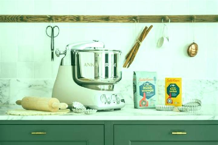 Mia, 34, a auburn blue-eyed caucasian companion based in Cotheridge. Offering Domination, Couples, Overnight, Duos. Available for incall and outcall, overnig...