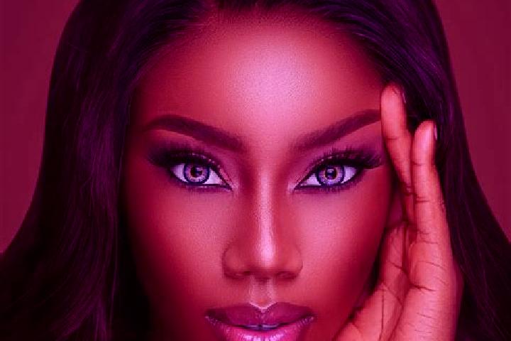 Mia, 36, a auburn green-eyed ebony companion based in Susa. Offering GFE, Striptease, Roleplay. Available for incall and outcall, overnight bookings available.