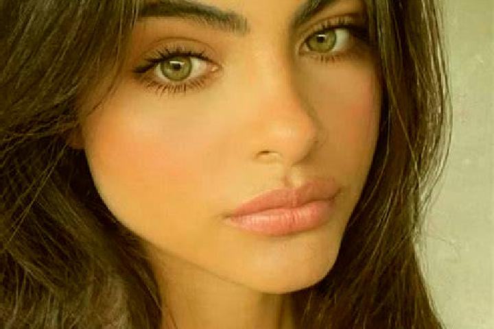 Naomi, 22, a blonde hazel-eyed middle eastern companion based in Syren. Offering OWO, A-Level. Available for incall and outcall, overnight bookings available.