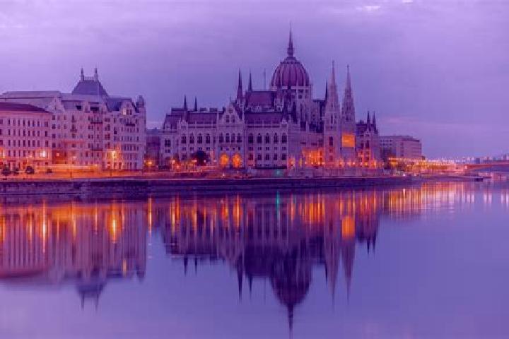Naomi, 25 — Escort in Dad, Hungary