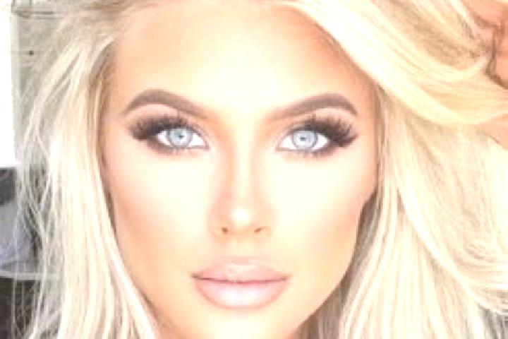 Naomi, 35, a platinum blonde amber-eyed middle eastern companion based in Calco. Offering A-Level, Erotic Massage, BDSM. Available for incall and outcall, da...
