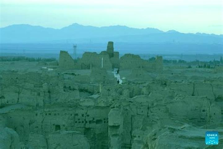 Nora, 36, a auburn brown-eyed slavic companion based in Papetoai. Offering Couples, Domination, 69, Dinner Date. Available for incall and outcall, day and ev...