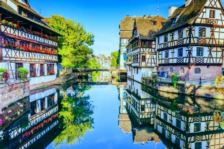 Nora, 38, a platinum blonde dark-eyed european companion based in Saint-Symphorien. Offering Domination, Overnight, Dinner Date, Striptease. Available for in...