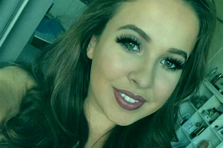 Olivia, 22, a chestnut hazel-eyed latina companion based in Tchirozerine. Offering Duos, Deep French Kissing, Erotic Massage, Striptease. Available for incal...