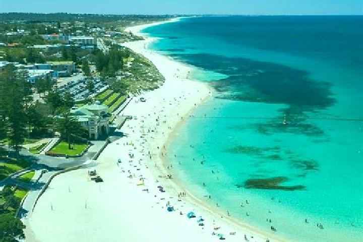 Olivia, 29, a auburn green-eyed ebony companion based in Bundarra. Offering GFE, Massage, BDSM. Available for incall and outcall, overnight bookings available.
