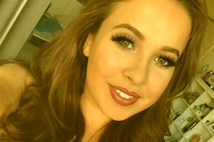 Penelope, 20, a red grey-eyed caribbean companion based in Vacaville. Offering Duos, OWO, Dinner Date, Overnight. Available for incall and outcall, day and e...