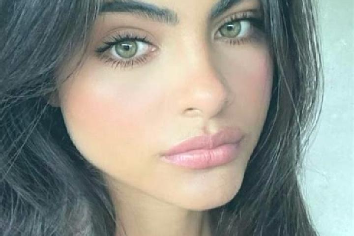 Penelope, 32, a dark blonde dark-eyed indian companion based in Unhel. Offering Dinner Date, A-Level, Roleplay, Fetish. Available for incall and outcall, ove...
