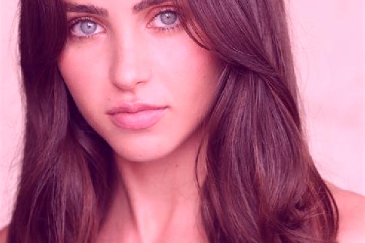 Piper, 32, a brunette grey-eyed latina companion based in Marrara. Offering A-Level, Tantra, 69. Available for incall and outcall, day and evening dates.