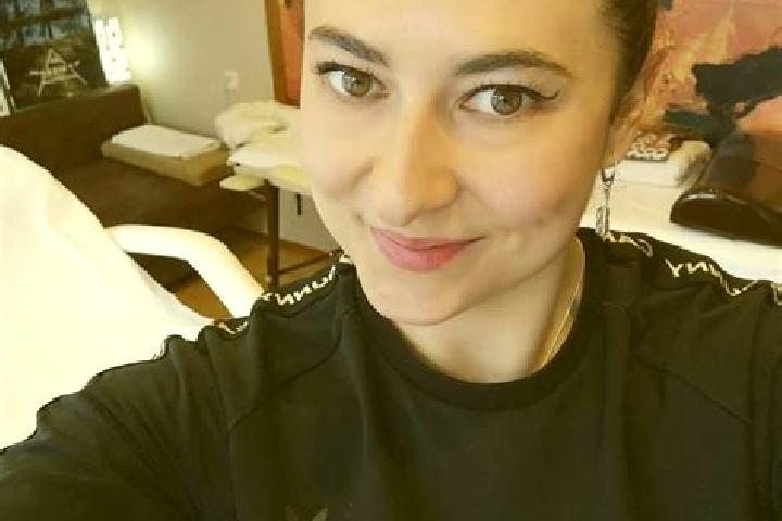 Piper, 34, a dark blonde dark-eyed caribbean companion based in Bloomfield. Offering Roleplay, BDSM. Available for incall and outcall, day and evening dates.
