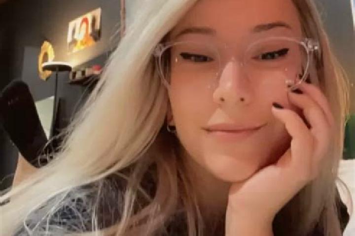 Piper, 35, a auburn grey-eyed middle eastern companion based in Granadilla. Offering Girlfriend Experience, Domination, Travel Companion, Couples. Available ...
