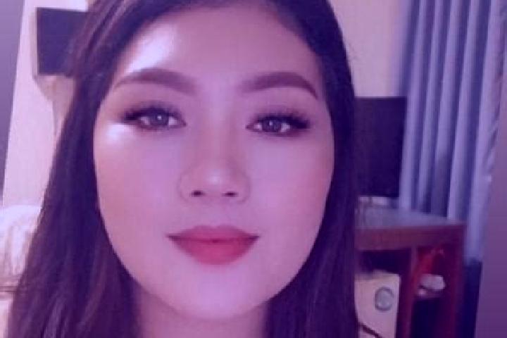 Piper, 38, a dark blonde grey-eyed latina companion based in Benet. Offering Deep French Kissing, 69, Prostate Massage, Couples, CIM. Available for incall an...