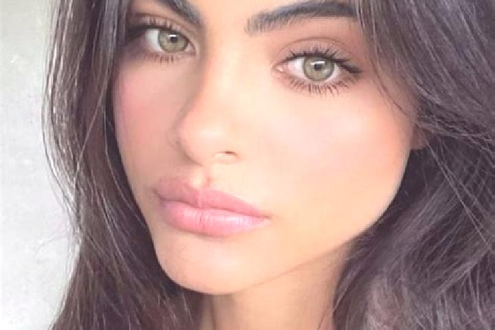 Rose, 24, a brunette brown-eyed ebony companion based in Peralam. Offering Tantra, Roleplay. Available for incall and outcall, day and evening dates.