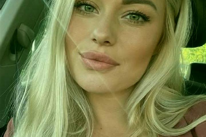 Rose, 39, a red amber-eyed ebony companion based in Kutzenhausen. Offering A-Level, 69, Dinner Date. Available for incall and outcall, overnight bookings ava...