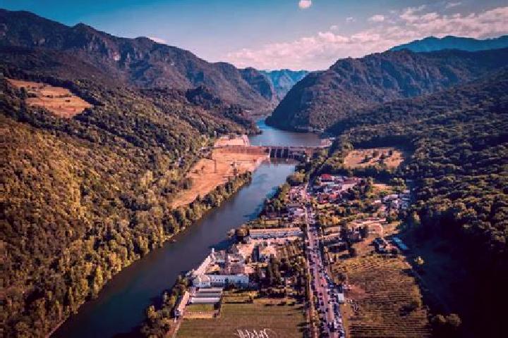Ruby, 28, a black amber-eyed caucasian companion based in Villerville. Offering BDSM, Massage, Fetish. Available for incall and outcall, overnight bookings a...