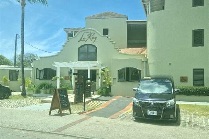 Ruby, 37, a black amber-eyed indian companion based in Mihara. Offering GFE, OWO, Striptease. Available for incall and outcall, day and evening dates.