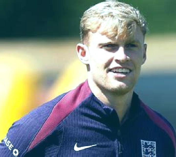 Sadie, 22, a platinum blonde dark-eyed caucasian companion based in Nordhackstedt. Offering Party Girl, CIM, Prostate Massage, 69. Available for incall and o...