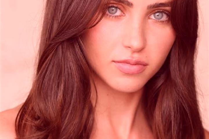 Sadie, 24, a red blue-eyed ebony companion based in Cikiray. Offering Dinner Date, A-Level, GFE, 69. Available for incall and outcall, day and evening dates.