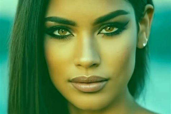 Sage, 21, a blonde green-eyed indian companion based in Sirac. Offering GFE, Tantra, Couples. Available for incall and outcall, day and evening dates.