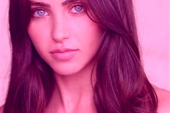 Sienna, 21 — Escort in Tatarasti, Romania