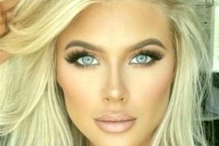 Sienna, 24, a dark blonde amber-eyed european companion based in Benguela. Offering GFE, A-Level, Tantra, BDSM. Available for incall and outcall, day and eve...