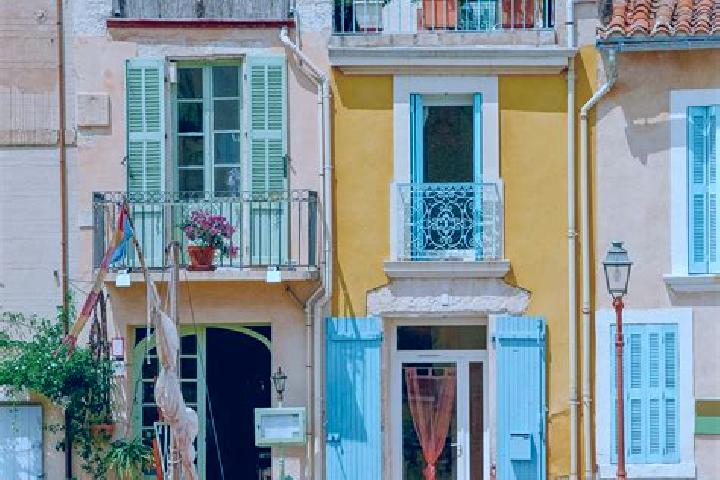 Sienna, 28, a blonde brown-eyed middle eastern companion based in Rio Tinto. Offering GFE, Duos, OWO, Massage, Couples. Available for incall and outcall, ove...