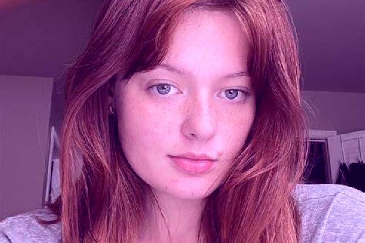 Sofia, 23 — Escort in Chalandray, France