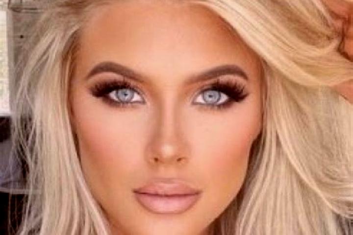 Sophia, 37, a platinum blonde green-eyed ebony companion based in Ocoyotepec (Ocoyotepec Centro). Offering GFE, BDSM, Dinner Date. Available for incall and o...