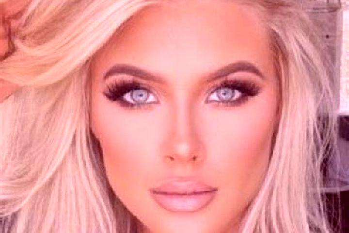 Stella, 29, a auburn hazel-eyed middle eastern companion based in Amatlan de Canas. Offering Couples, Deep French Kissing, Massage. Available for incall and ...