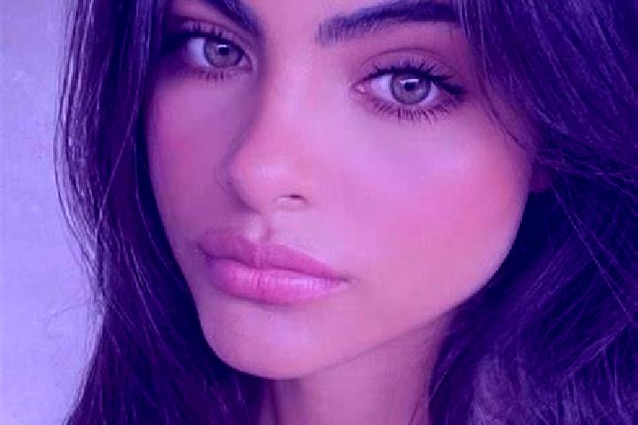 Stella, 31, a chestnut hazel-eyed latina companion based in Lari. Offering Girlfriend Experience, Erotic Massage, Fetish. Available for incall and outcall, o...