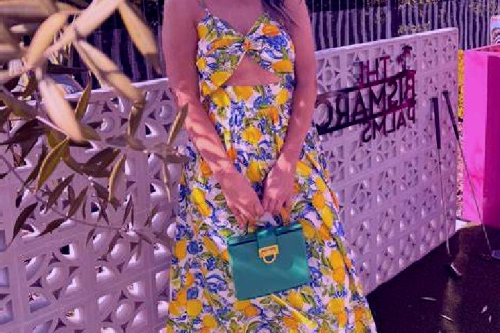 Victoria, 21 — Escort in Wujiabao, China