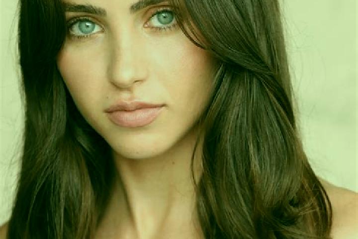 Violet, 20, a auburn grey-eyed caucasian companion based in Jitzamuri. Offering Prostate Massage, Fetish, Erotic Massage, Couples, Overnight. Available for i...