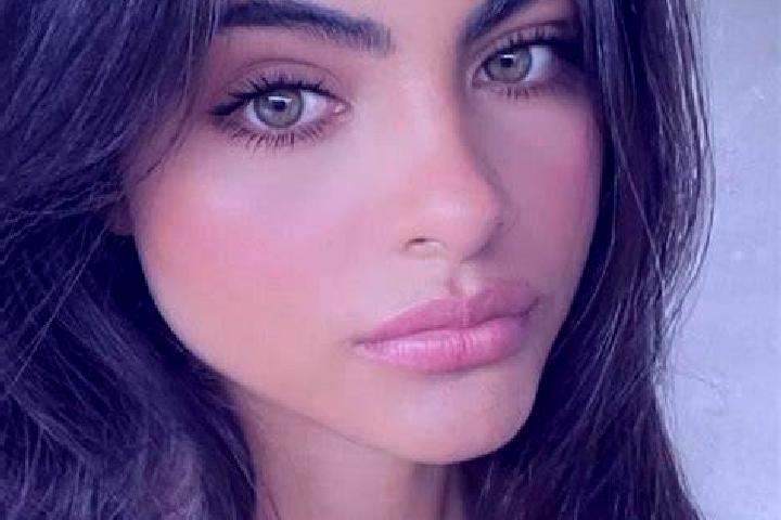 Violet, 26, a black grey-eyed slavic companion based in Kaistarniemi. Offering Girlfriend Experience, Duos, BDSM, Domination, Striptease. Available for incal...
