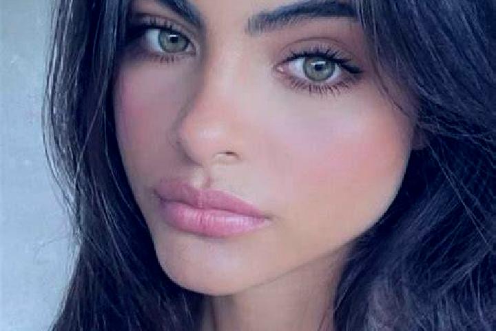 Violet, 27, a auburn hazel-eyed asian companion based in Beloozyorskiy. Offering Domination, A-Level, Prostate Massage. Available for incall and outcall, ove...