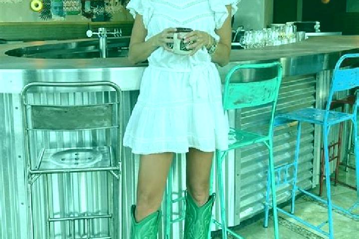 Violet, 37, a platinum blonde green-eyed ebony companion based in Podgorci. Offering Girlfriend Experience, BDSM, Domination. Available for incall and outcal...