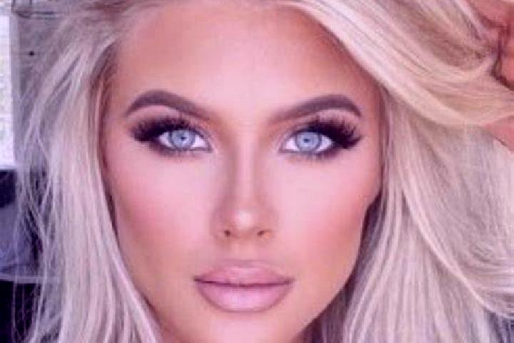 Zoe, 25, a black dark-eyed mediterranean companion based in California. Offering Dinner Date, Prostate Massage, OWO, Tantra. Available for incall and outcall...