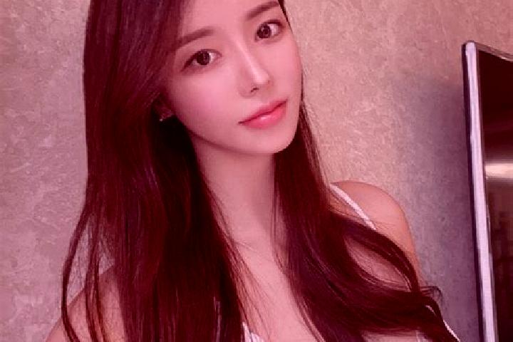Zoey, 24 — Escort in Himaao, Philippines