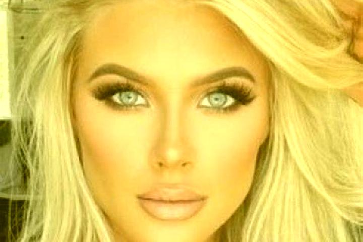 Zoey, 30 — Escort in Roturas, Spain
